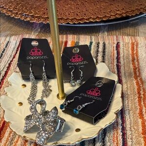 Paparazzi Dazzling Silver Jewelry Set with Blue Accents